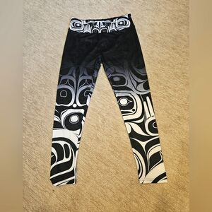 Black and White Patterned Leggings